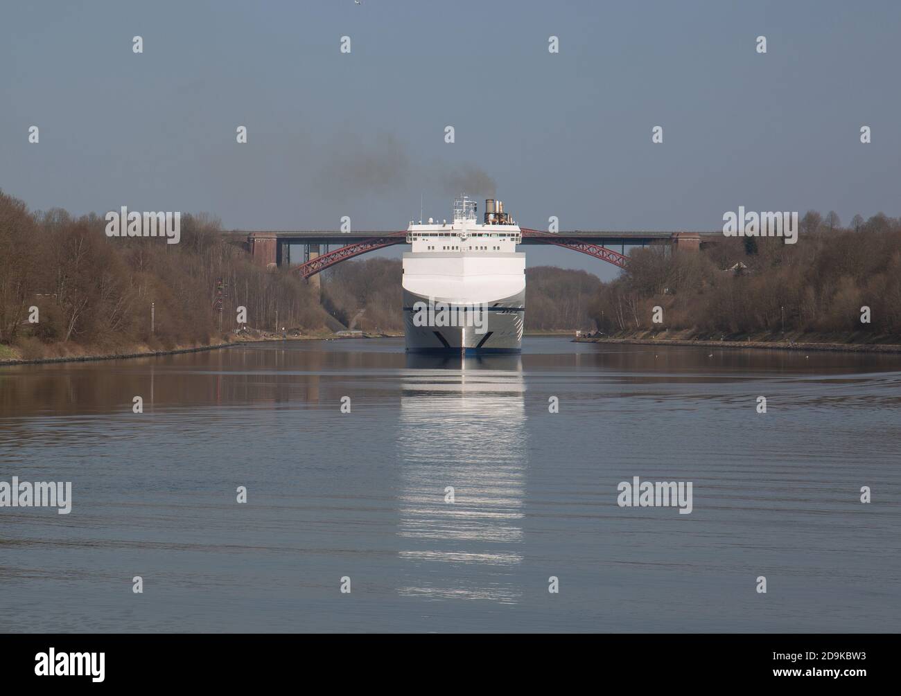 Trasporto in transito attraverso il canale di Kiel Germania Foto Stock