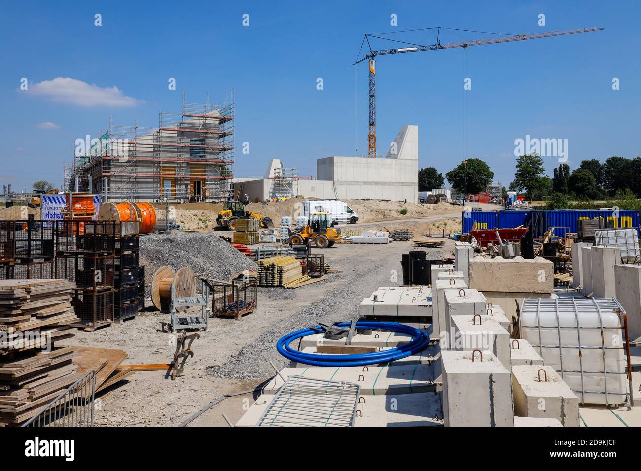 Oberhausen, area della Ruhr, Renania Settentrionale-Vestfalia, Germania, riconversione di Emscher, nuova costruzione della fogna DI EMSCHER, qui la nuova stazione di pompaggio di Oberhausen, la riconversione ecologica del sistema Emscher consiste nella costruzione di un sistema centrale di trattamento delle acque reflue nella zona della Ruhr; La costruzione di fognature e la rinaturazione dell'Emscher e dei suoi affluenti . Foto Stock