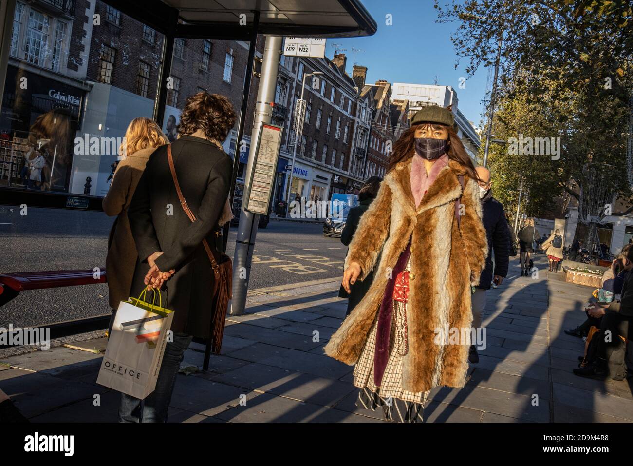 Kings Road, cuore della scena di Sloane nella zona alla moda di Chelsea nel sud-ovest di Londra, Inghilterra, Regno Unito Foto Stock