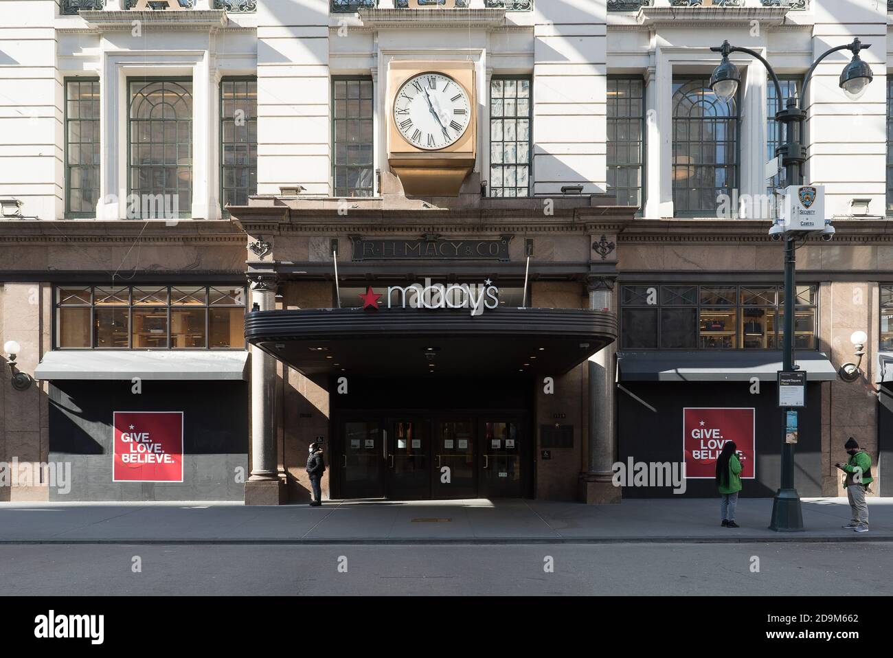 Ingresso principale del grande magazzino Macy's. Foto Stock