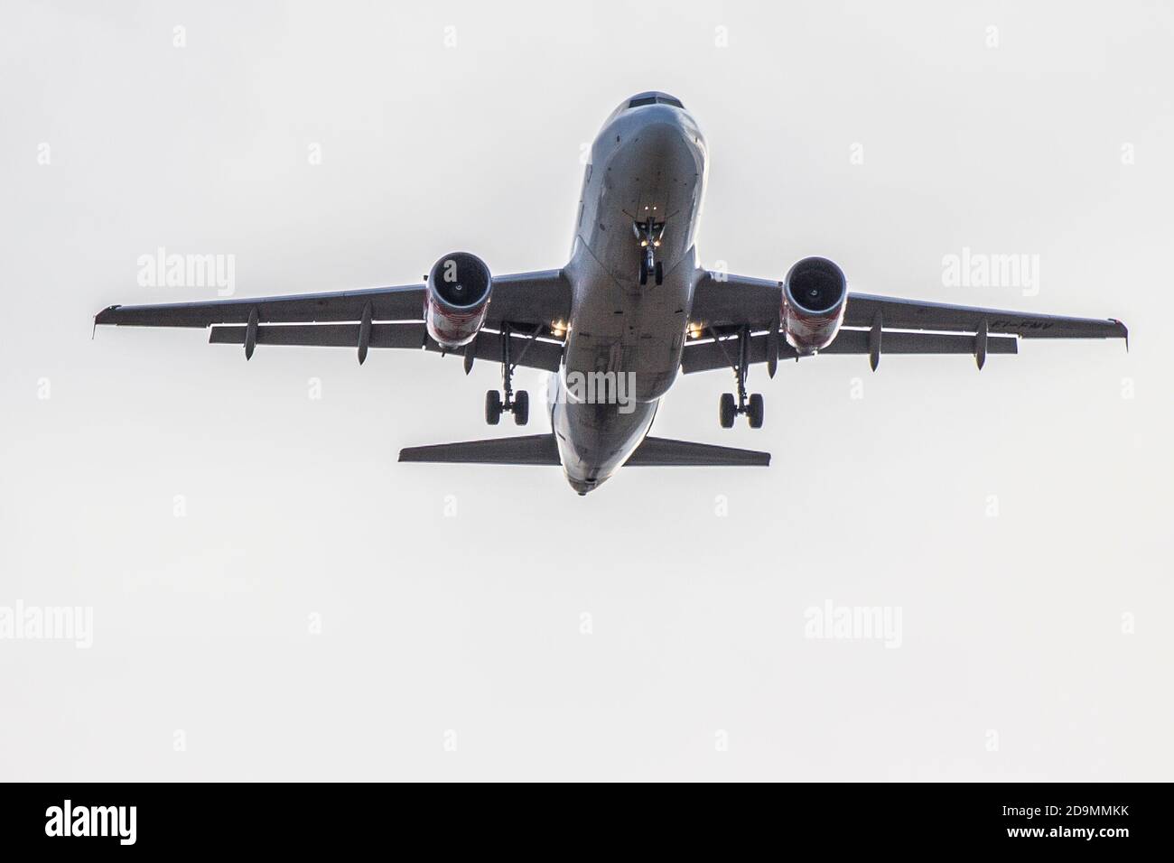 Un aereo in volo Foto Stock