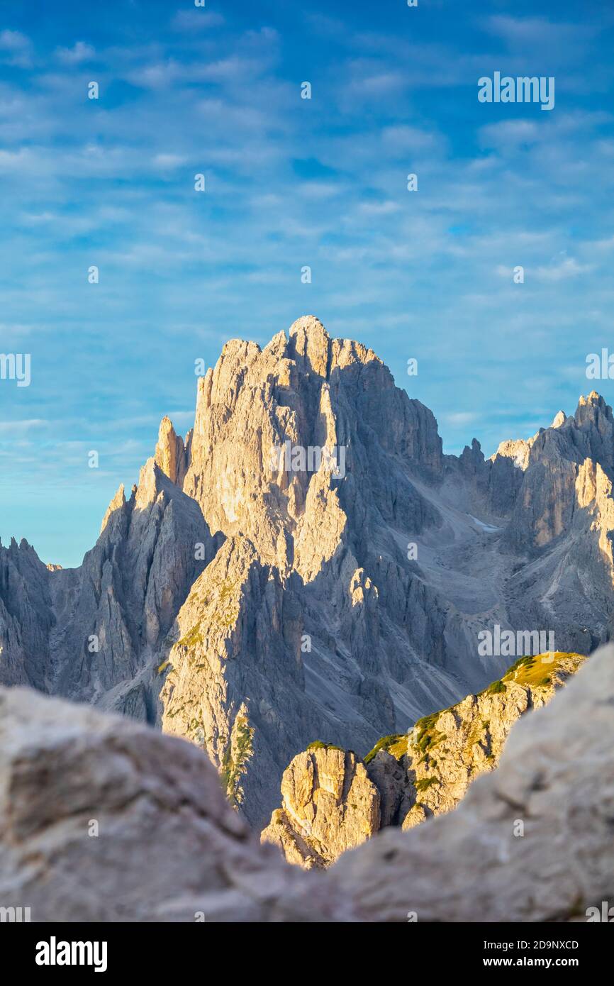 Cadini di Misurina, particolare di Cimon di Croda liscia, cima Cadin Nord Est, cima Cadin di San Lucano, cima Eötvos, Montagne dolomitiche, Auronzo di Cadore, provincia Belluno, Veneto, Italia, Europa Foto Stock