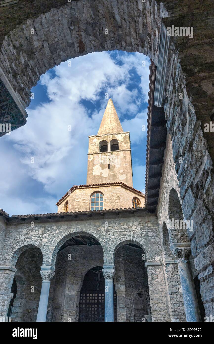 Basilica Eufrasiana, patrimonio dell'umanità dell'UNESCO, Parenzo, Istria, costa adriatica, Croazia, Europa Foto Stock