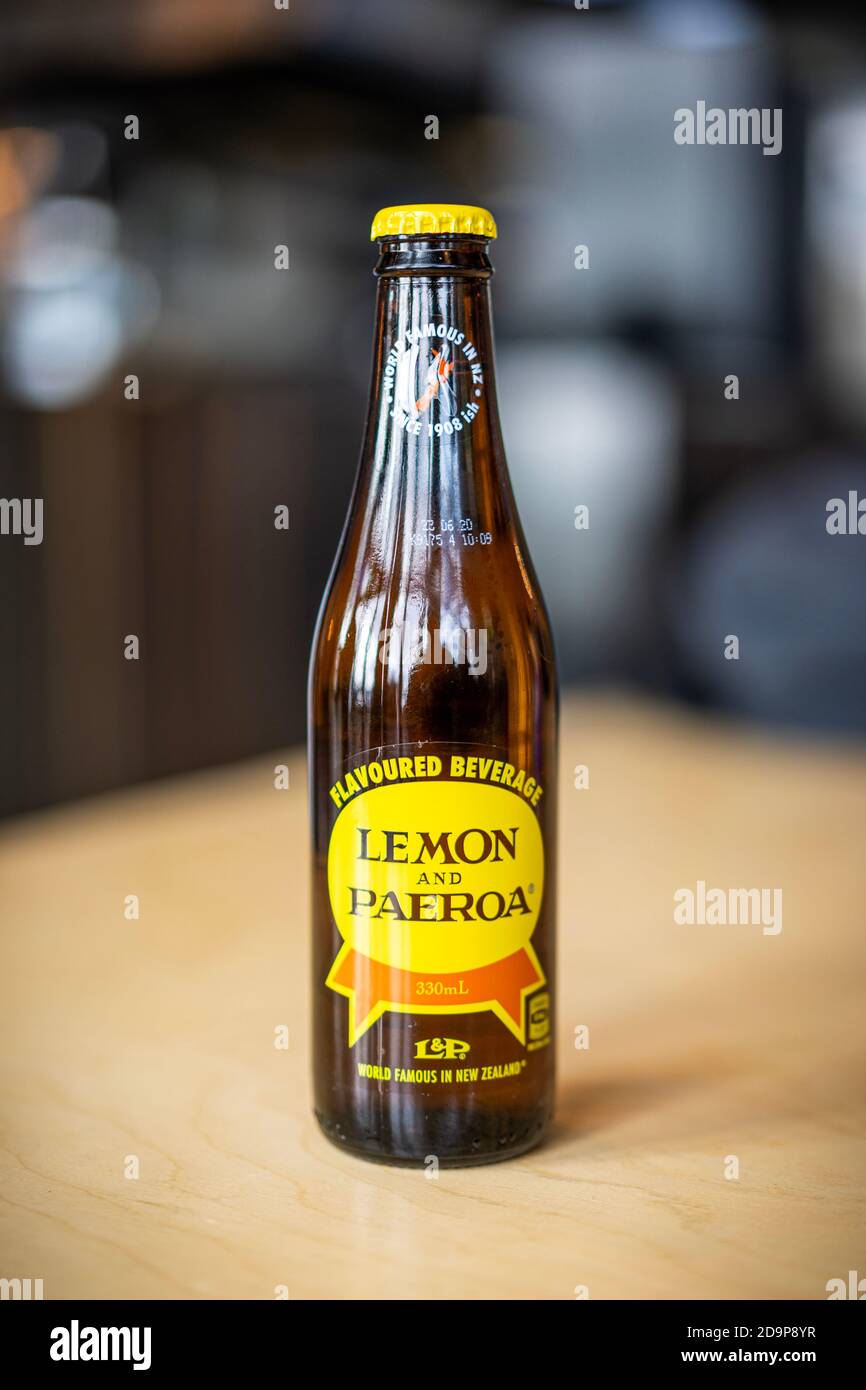 Lemon & Paeroa, conosciuto anche come L&P, è una bevanda dolce prodotta in  Nuova Zelanda Foto stock - Alamy