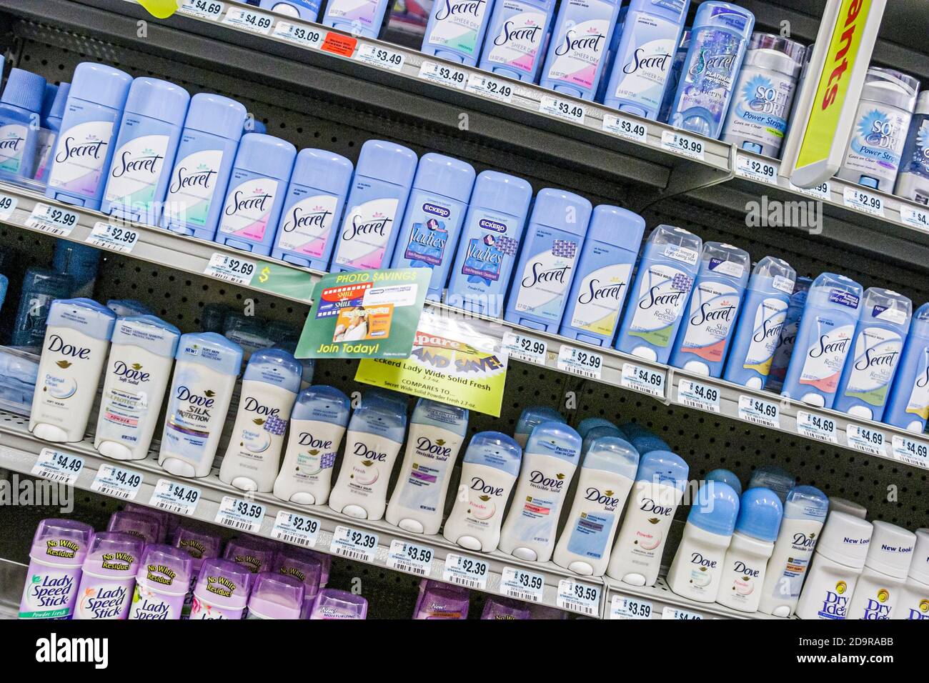 Miami Beach Florida,CVS Pharmacy deodoranti mostra vendita,scaffali Secret dove, Foto Stock
