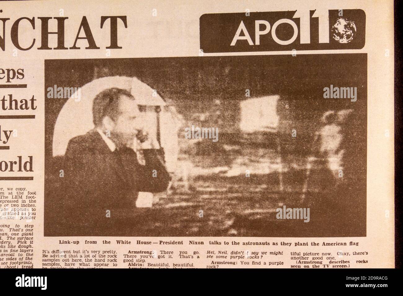 Foto del presidente Richard Nixon all'interno di un quotidiano souvenir standard serale (replica) per gli sbarchi della Luna dell'Apollo 11 il 21 luglio 1969. Foto Stock