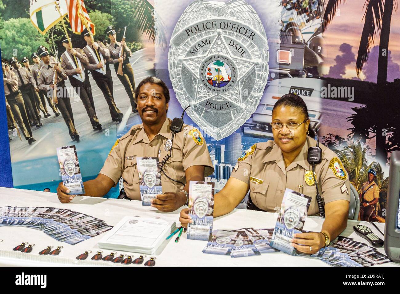 Miami Florida, fiera ed esposizione della contea di Dade, eventi annuali, programmi per i giovani mostre Miami-Dade Police Department, reclutatori, poliziotto poliziotto Foto Stock