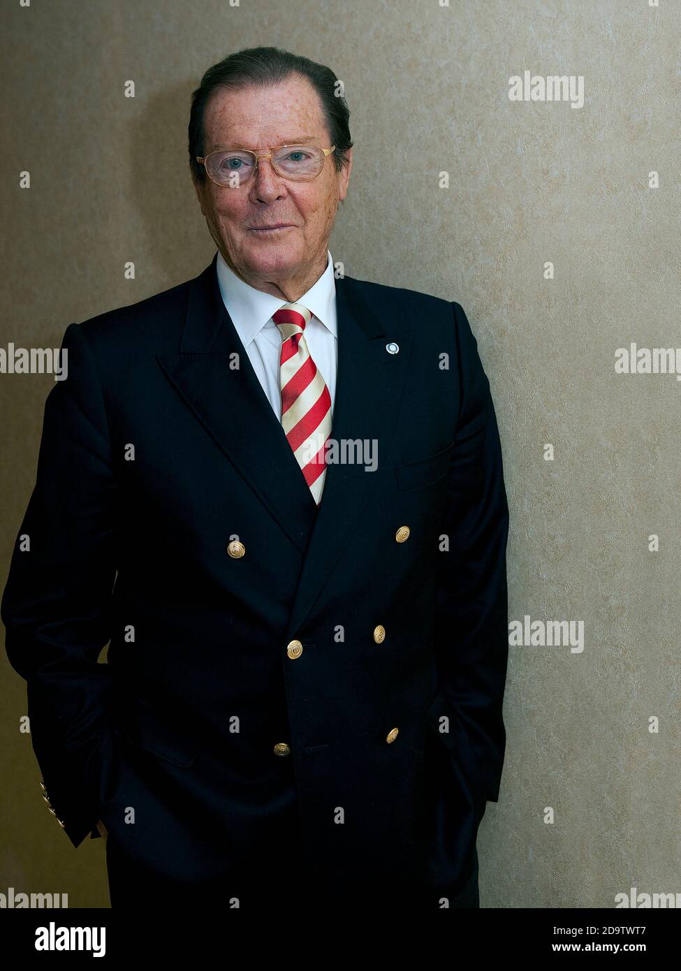 Roger Moore allo Sheraton Park Tower, Londra 9 aprile 2009 Foto Stock