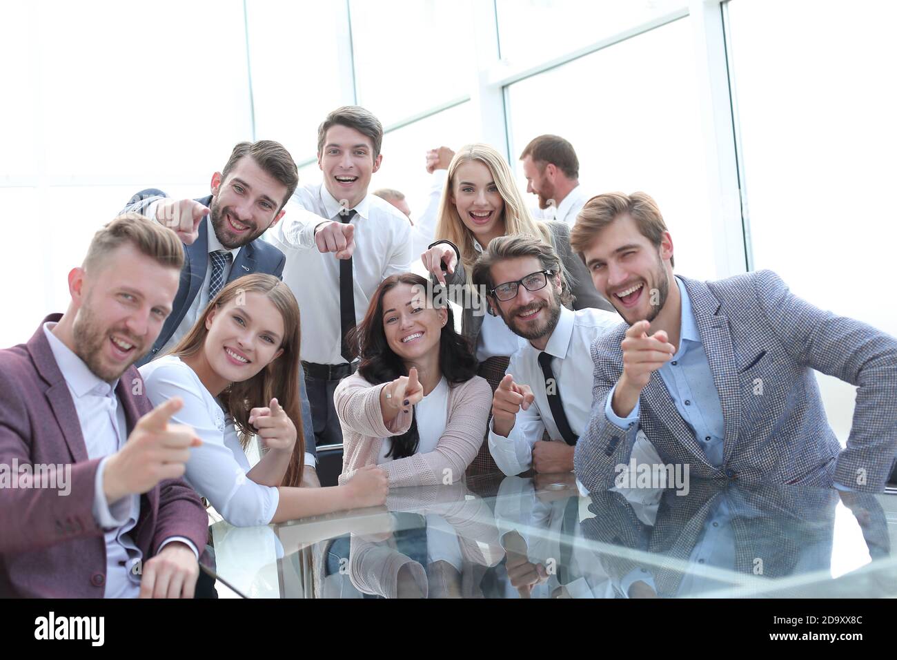 il team aziendale di successo ti sta indicando. Foto Stock