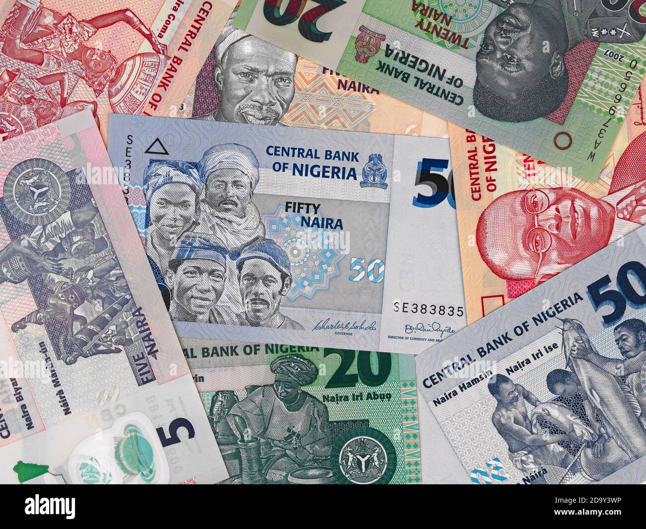 Banconote naira in Nigeria, cumulo di denaro nigeriano Foto Stock