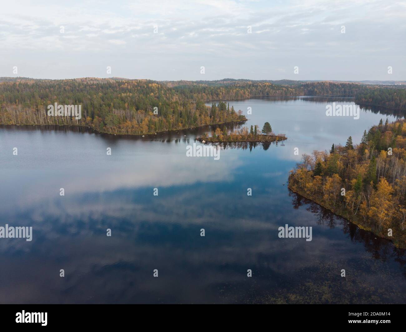 Laghi di Solovki. Autunno nel nord russo Foto Stock