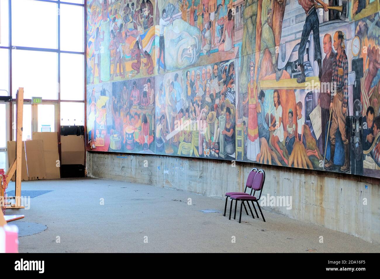 Vista parziale del murale Pan American Unity di Diego Rivera del 1940 nel campus del City College di San Francisco, California; muralismo messicano all'estero. Foto Stock