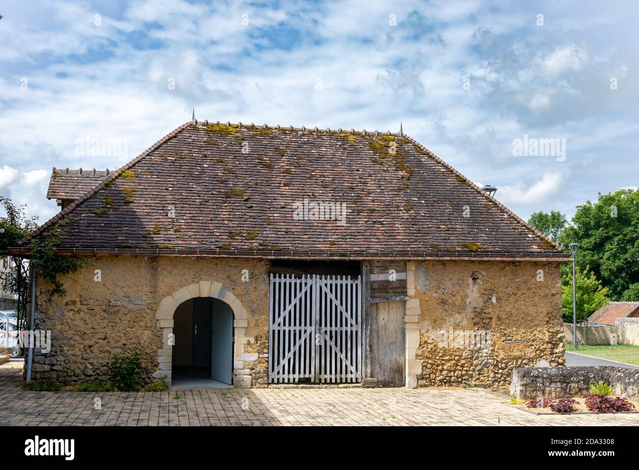 Sceaux-sur-Huisne, Francia - tipico villaggio francese vicino a le Mans - UNA piccola casa Foto Stock