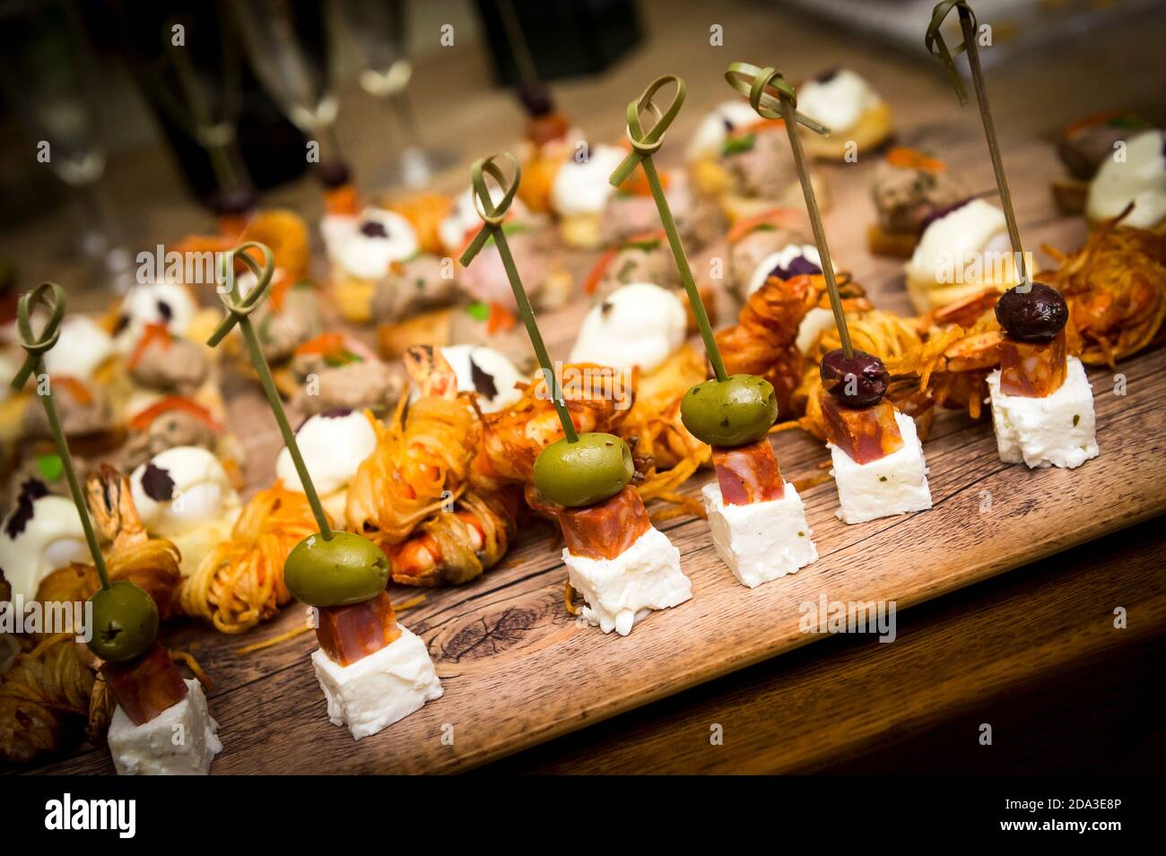 Buffet finger food a una festa. Foto Stock