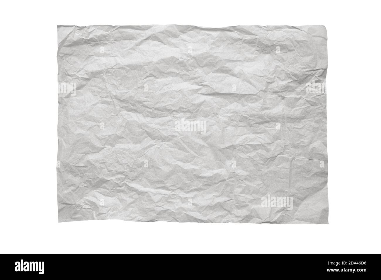 Carta da imballaggio grigia riciclata foglio sgualcito isolato su bianco. Foto Stock