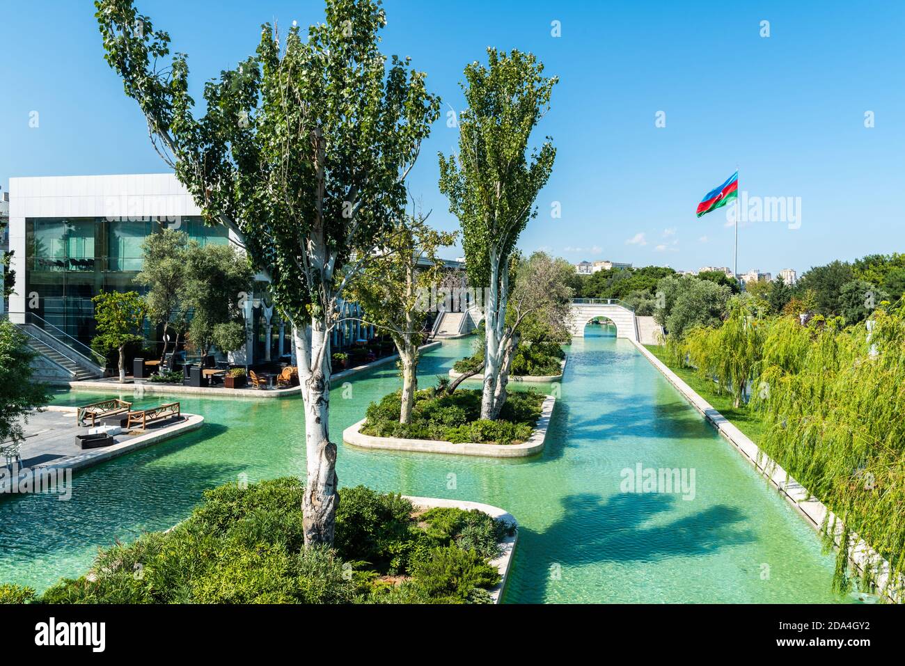 Canali nel piccolo quartiere di Venezia del lungomare di Baku, Azerbaigian. Foto Stock