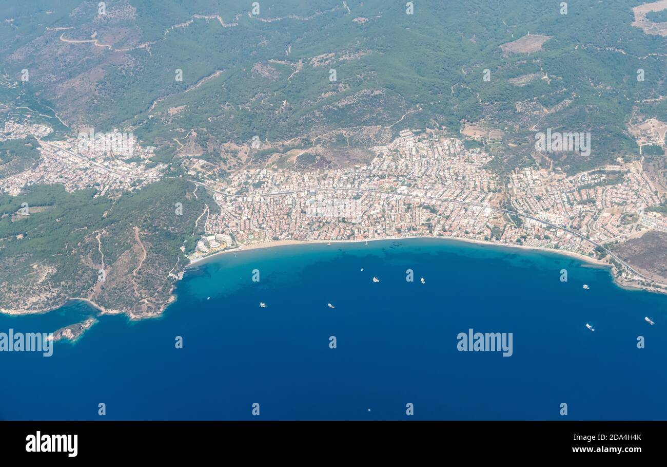 Vista aerea sulla località balneare di Ozdere nel distretto di Menderes nella provincia di Smirne in Turchia. Foto Stock