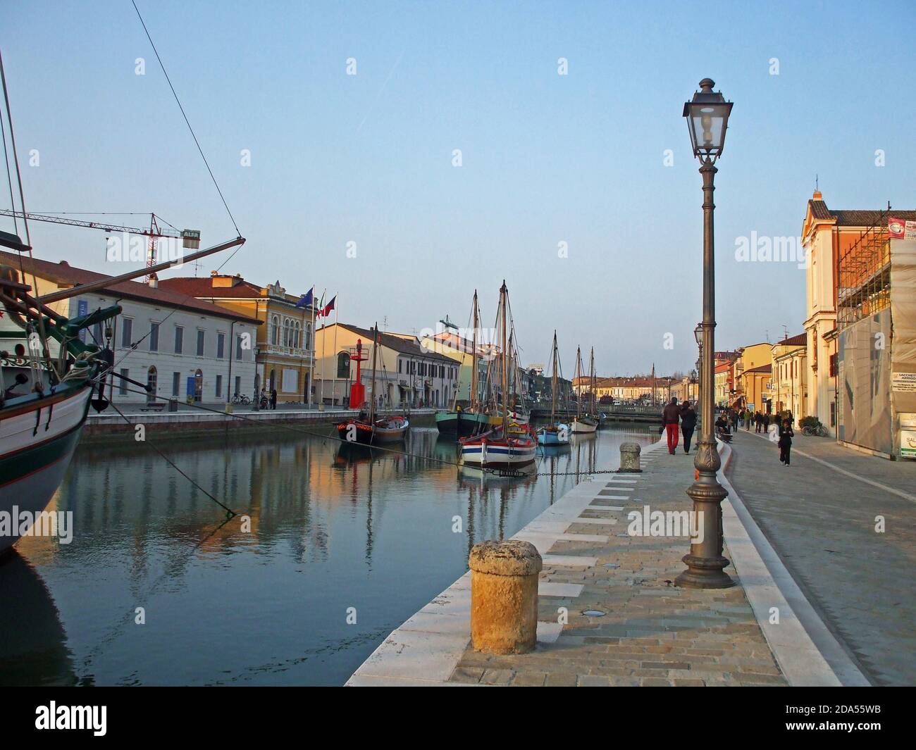 Cesenatico, Italia. Barche da pesca d'antiquariato nel porto canale Foto  stock - Alamy