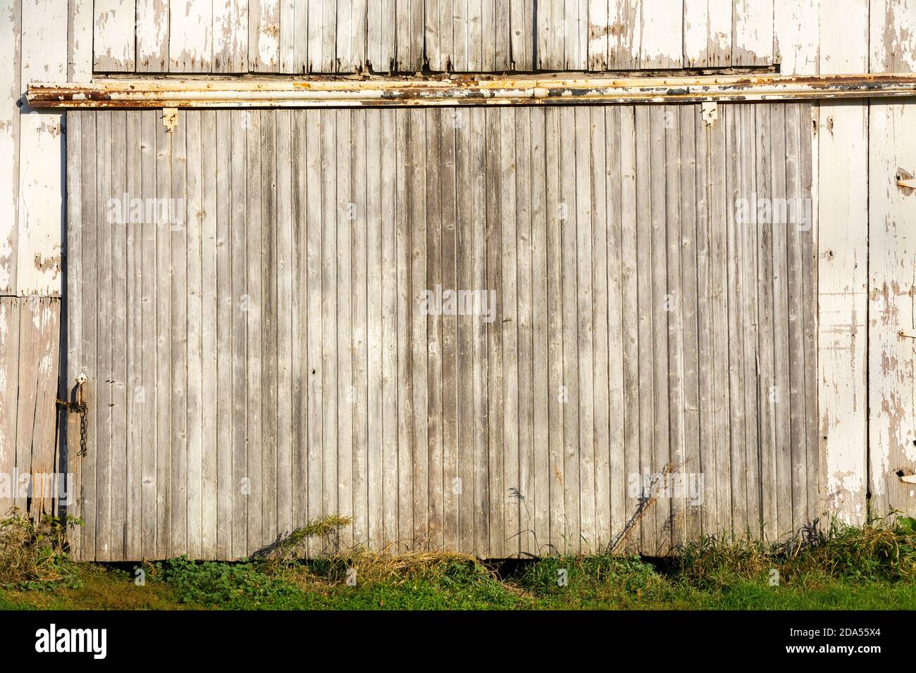 Esterno del vecchio fienile nel Midwest. Foto Stock
