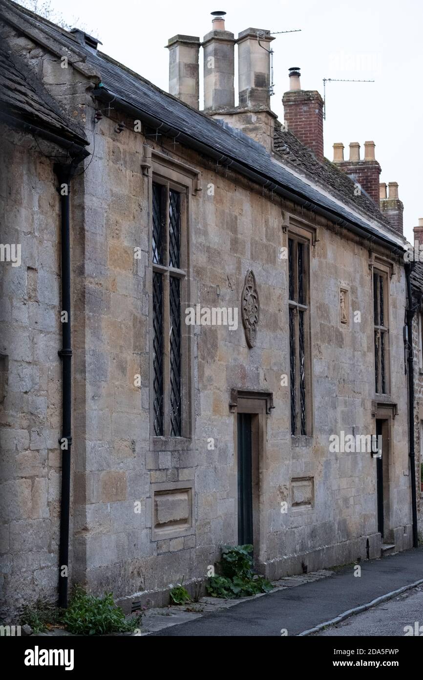 Caratteristiche case storiche nel villaggio rurale Somerset di Mells, Somerset UK Foto Stock