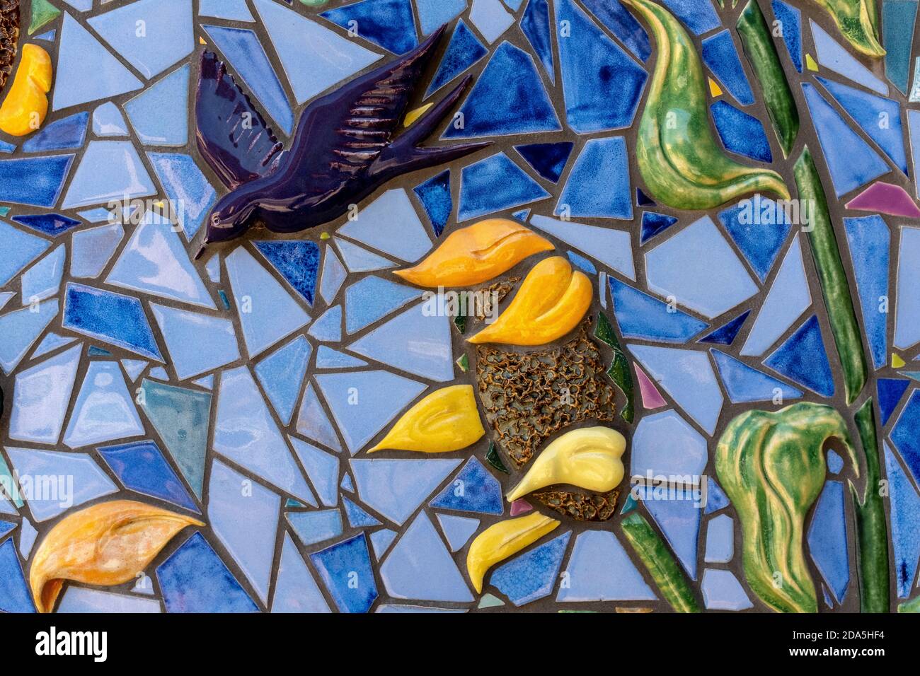 Tessere mosaico sul centro congressi Albuquerque di Cassandra Reid e apprendisti Foto Stock