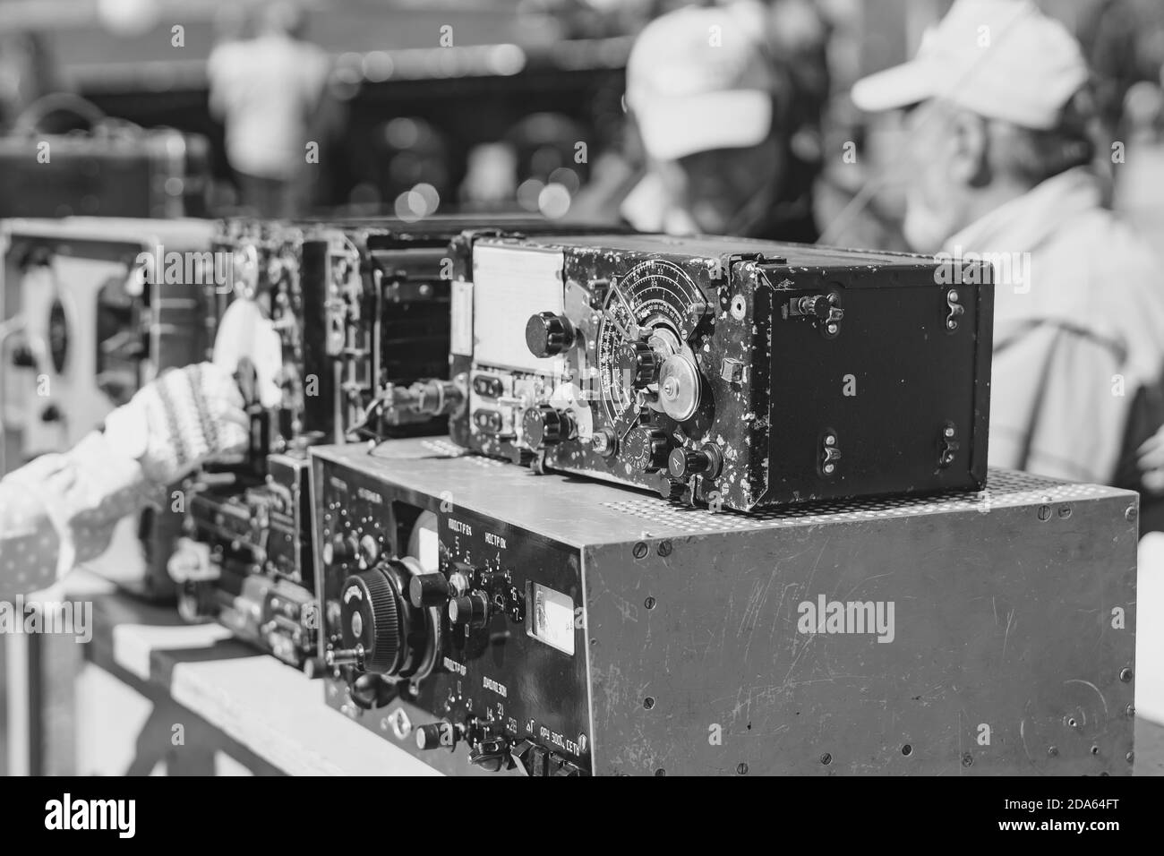 Russia, Siberia, Novokuznetsk - 9 maggio 2019: Vecchie apparecchiature radio alla mostra Foto Stock
