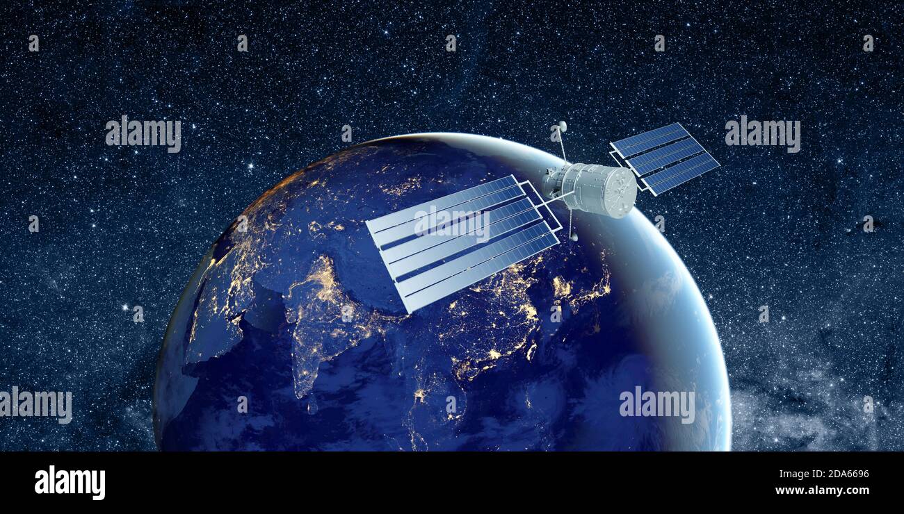 Satellite di telecomunicazioni nello spazio sopra la Terra di notte con l'Asia concetto di luci della città Foto Stock