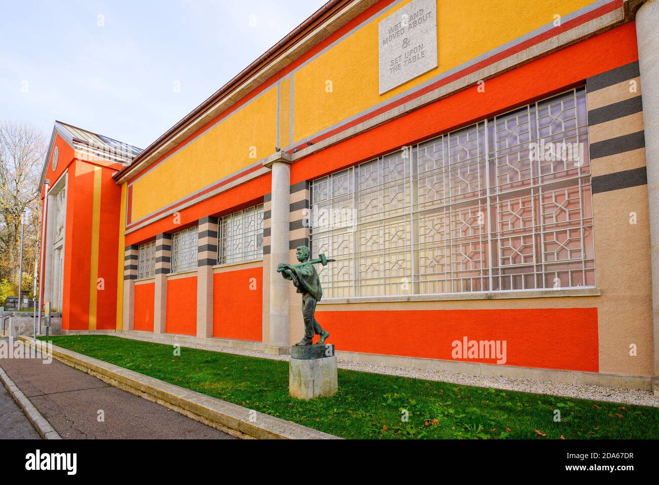 Museum des Beaux-Arts a la Chaux-de-Fonds progettato dall'architetto René Chapallaz e dall'artista Charles l'Eplattenier. Canton Neuchâtel, Svizzeran Foto Stock