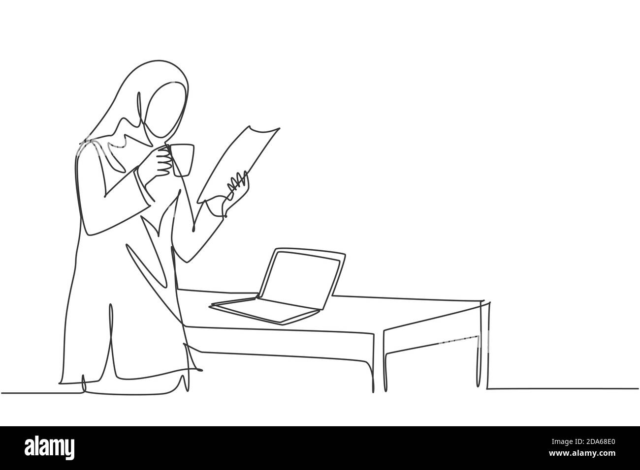 Un disegno di linea continuo della lettura giovane del responsabile di vendita del muslimah documento di rapporto sulle vendite del membro del team mentre si tiene una tazza di caffè Illustrazione Vettoriale