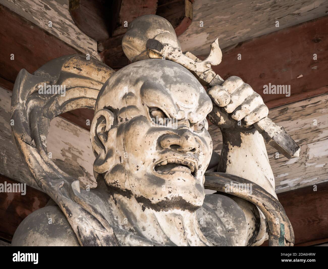 Foto in primo piano della statua di Ninna-ji a Kyoto, Giappone Foto Stock