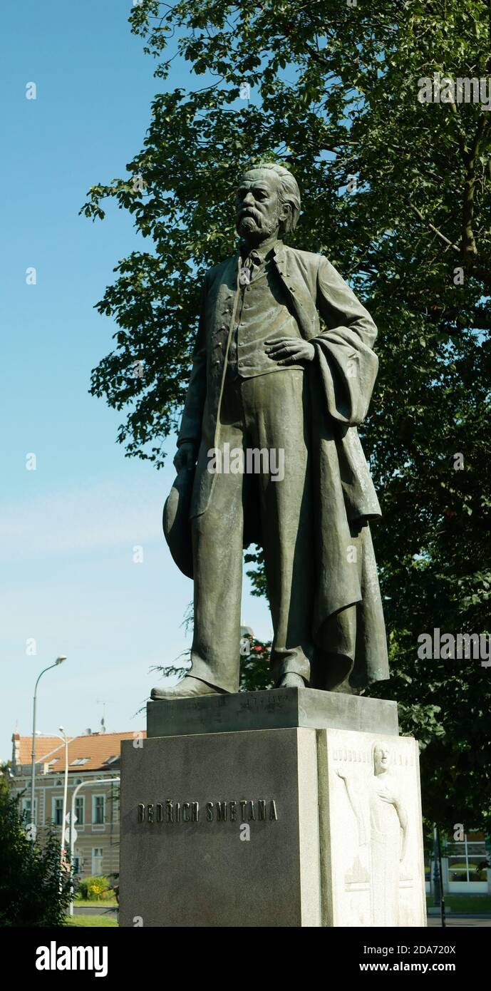 Statua Bedrich Smetana scultura monumento pietra punto di riferimento con l'iscrizione monumento-protetto, monumento culturale, famosa musica ceca compositore Foto Stock