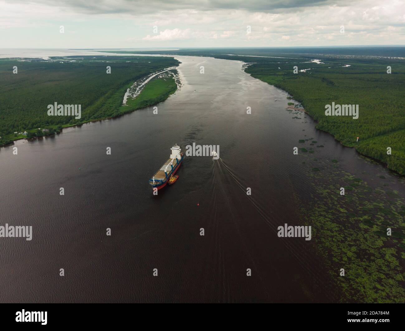 Foce del fiume Dvina settentrionale. Uscita per il Mar Bianco Foto Stock
