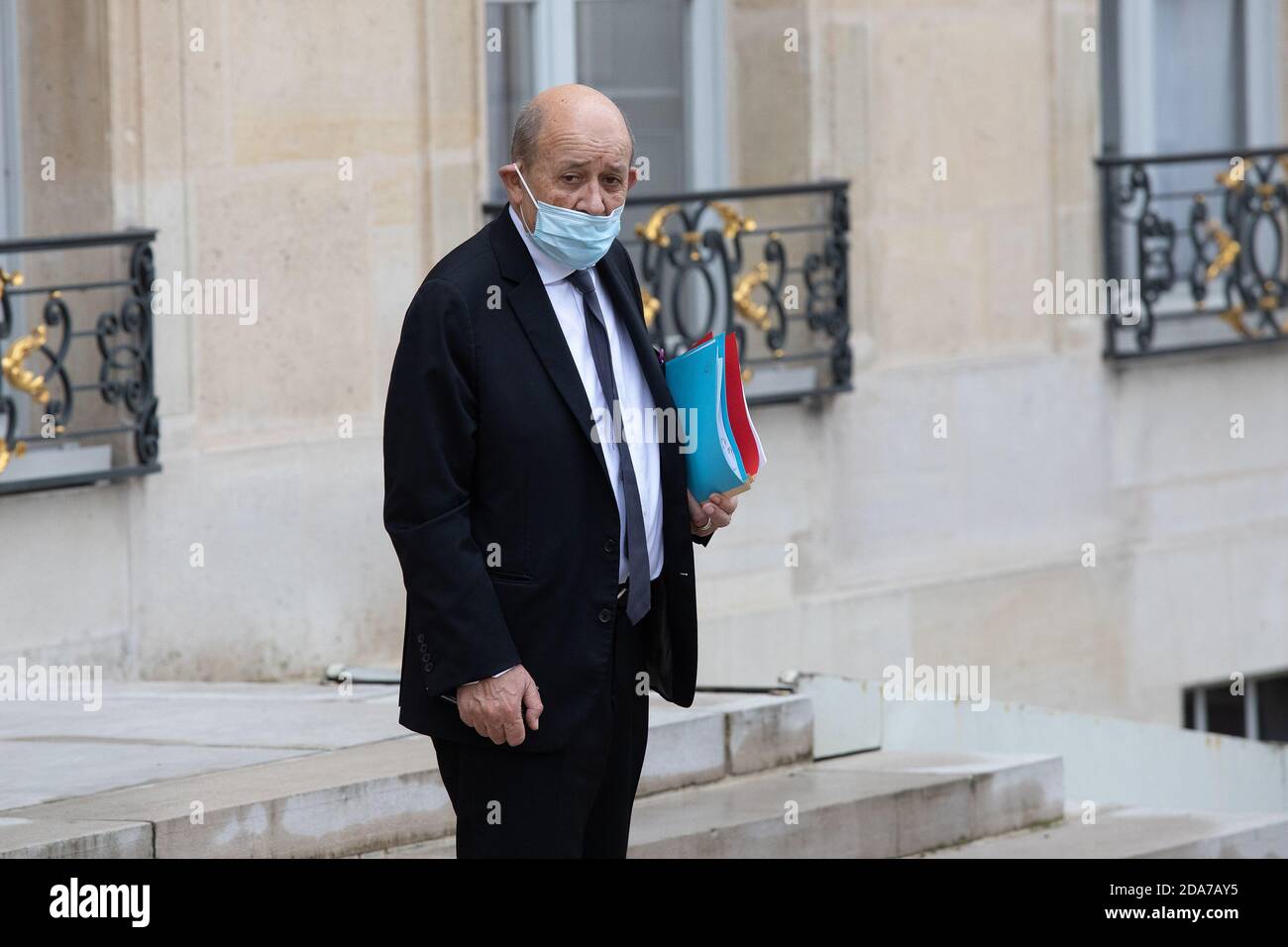 Parigi, Francia, 10 novembre 2020, uscita del Consiglio dei Ministri francesi, Jean Yves le Drian, Ministro degli Affari Esteri, François Loock/Alamy Foto Stock