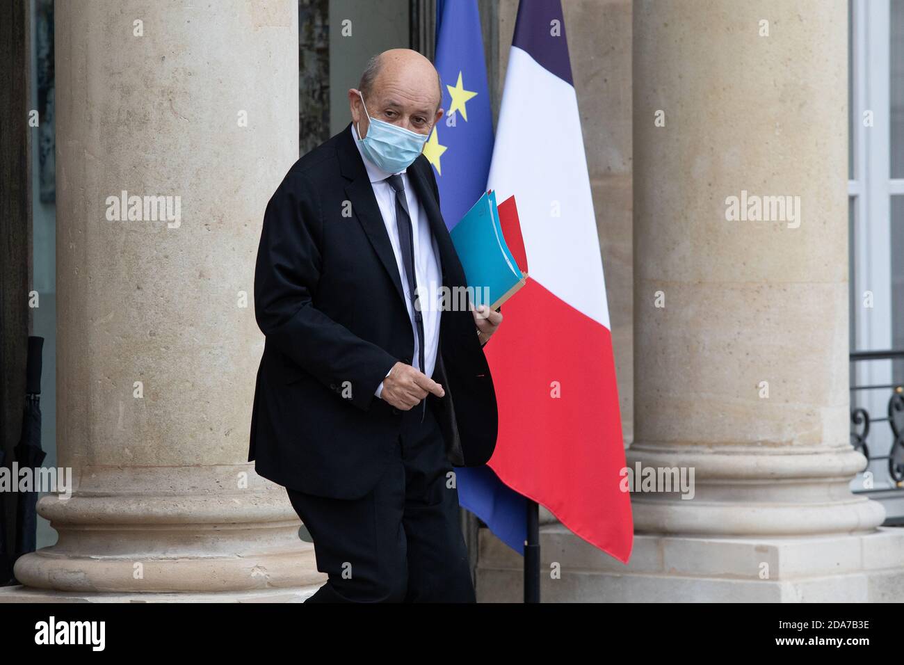 Parigi, Francia, 10 novembre 2020, uscita del Consiglio dei Ministri francesi, Jean Yves le Drian, Ministro degli Affari Esteri, François Loock/Alamy Foto Stock