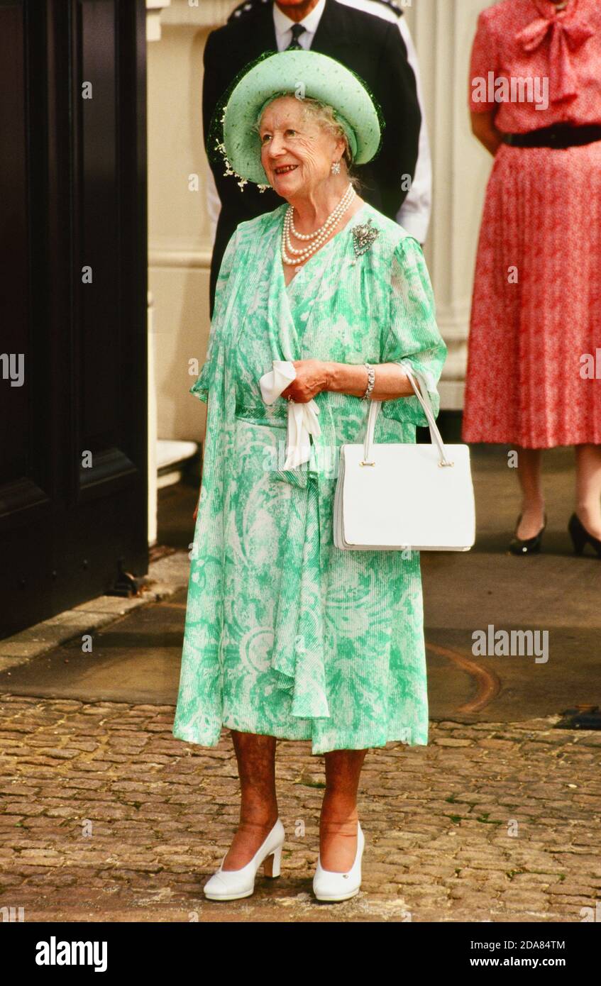Regina Elisabetta la Regina Madre. Celebrazioni del 93° compleanno, Clarence House, Londra. REGNO UNITO 1993 Foto Stock