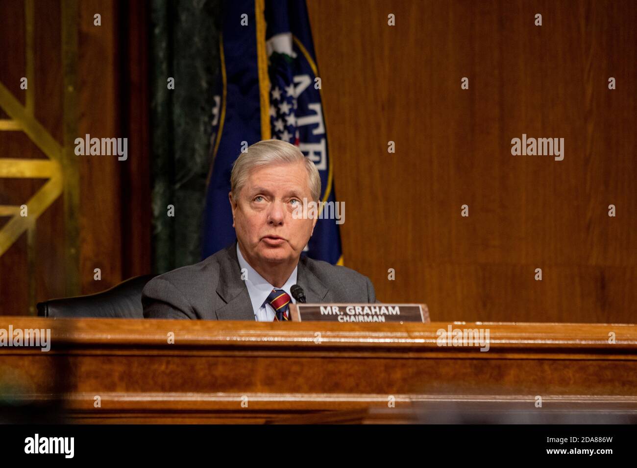 Senatore degli Stati Uniti Lindsey Graham (Repubblicano della Carolina del Sud), Presidente del Comitato giudiziario del Senato degli Stati Uniti, durante l'audizione dell'uragano Crossfire con l'ex vice direttore dell'FBI Andrew McCabe, comparso a distanza, su Capitol Hill a Washington, DC martedì 10 novembre 2020.Credit: Jason Andrew/Pool via CNP | Use Worldwide Foto Stock