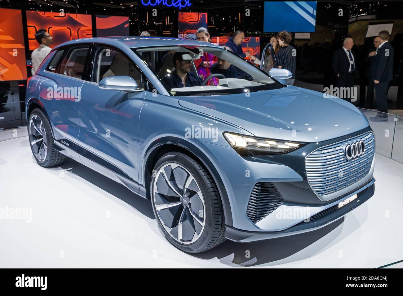 Auto elettrica SUV Audi Q4 e-Tron all'89° Salone Internazionale dell'Auto di Ginevra. Ginevra, Svizzera - 6 marzo 2019. Foto Stock