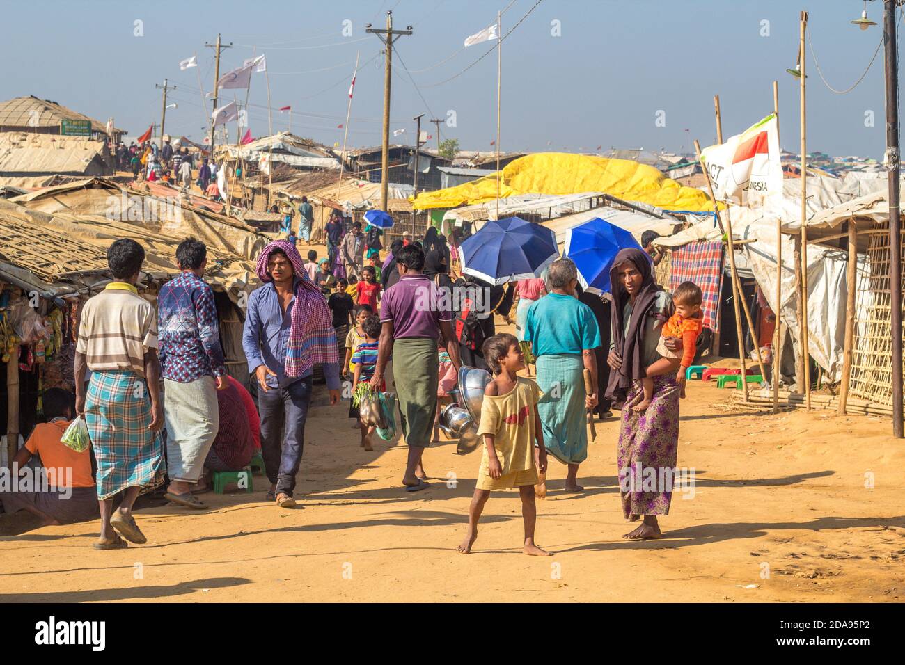 Una vista panoramica del campo profughi di Rohingya a Coxs Bazar, Bangladesh. La foto è stata scattata nel novembre 2017 Foto Stock