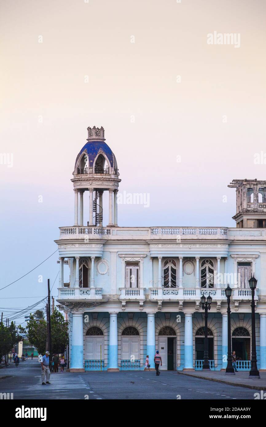 Cuba, Cienfuegos, Casa de la Cultura Beniamino Duarte - ex Palacio de Ferrer (1918) Foto Stock