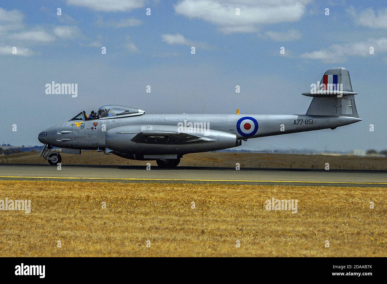 Una vista di profilo di un combattente restaurato Gloster F.8 Meteor Korean War Jet. Foto Stock