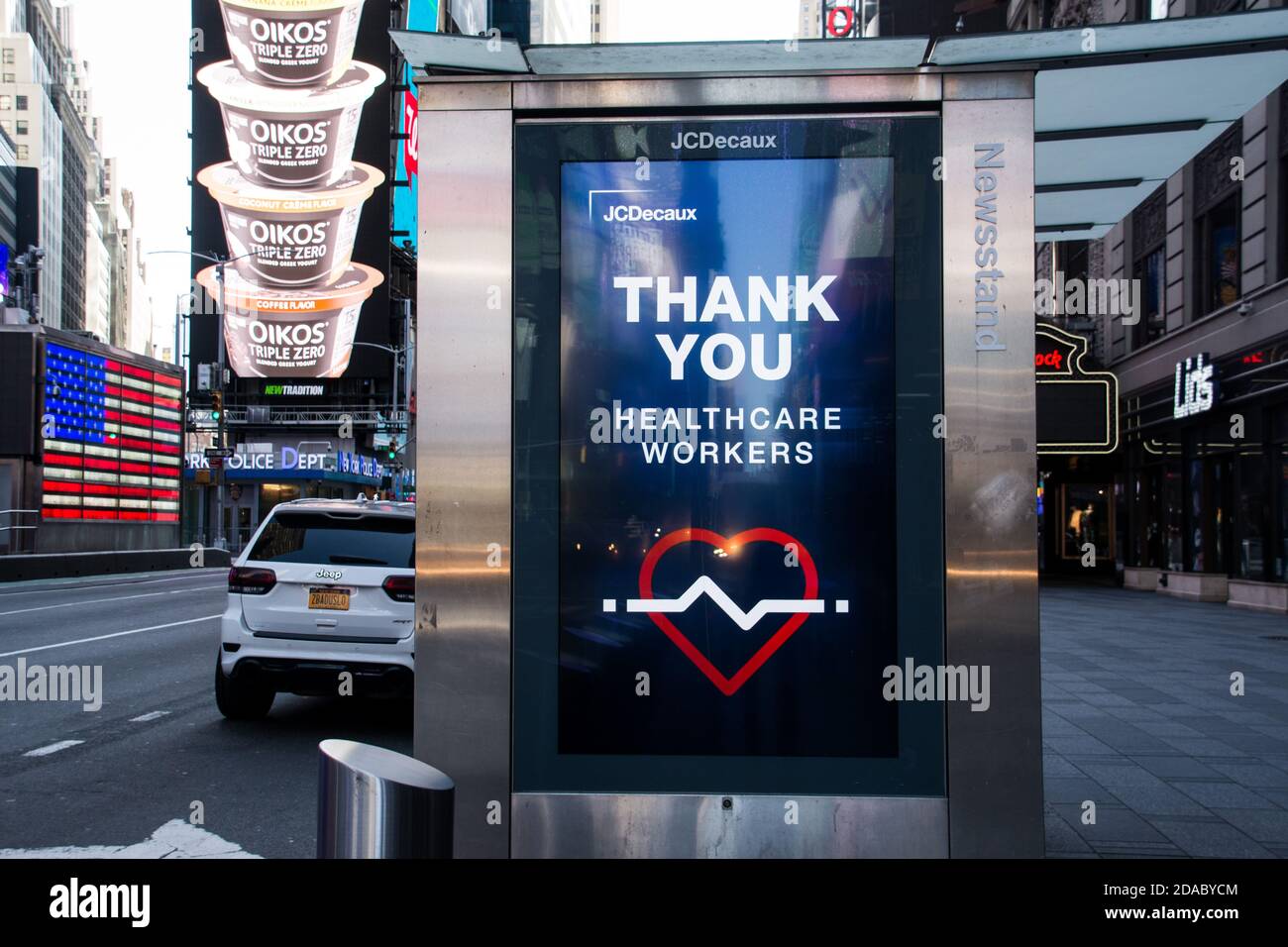 Grazie Salute lavoratori Digital Sign in Manhattan Covid-19 Pandemia Foto Stock