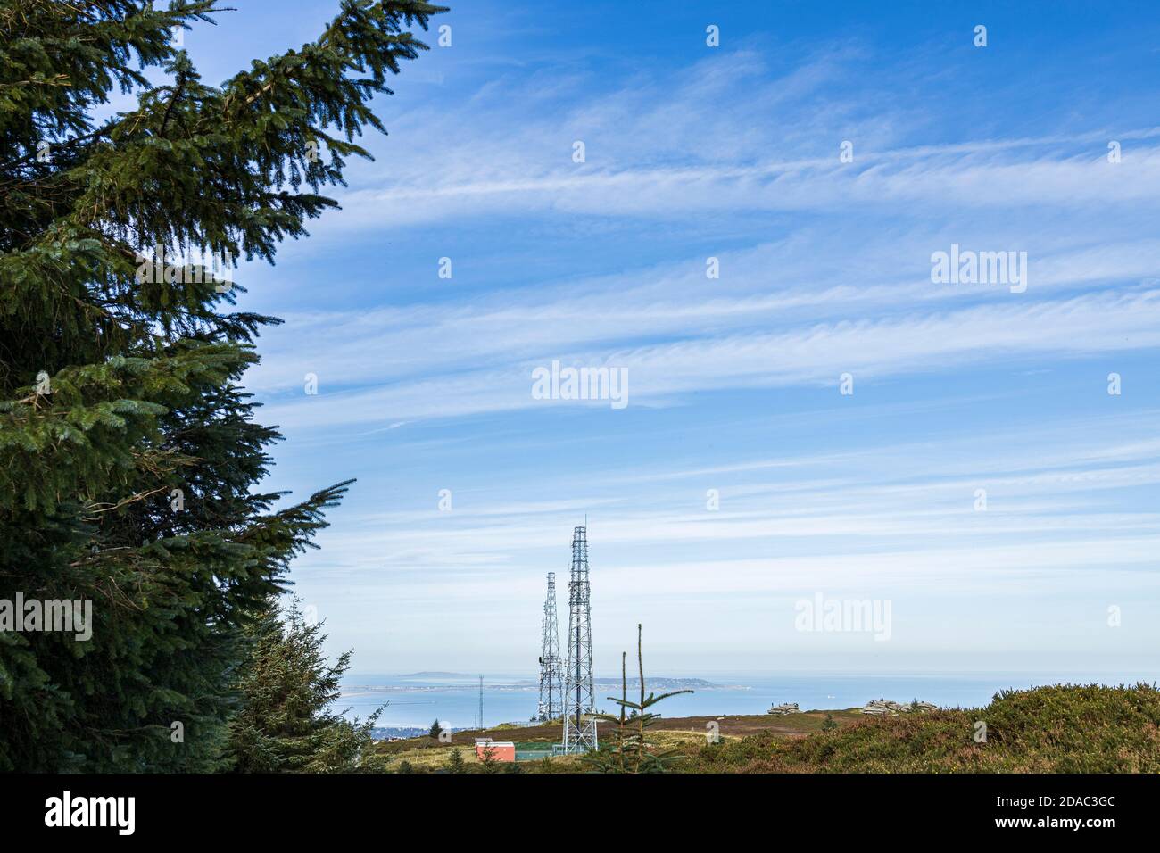 Torri di comunicazione, sulla montagna a Ticknock, Dublino, Irlanda Foto Stock