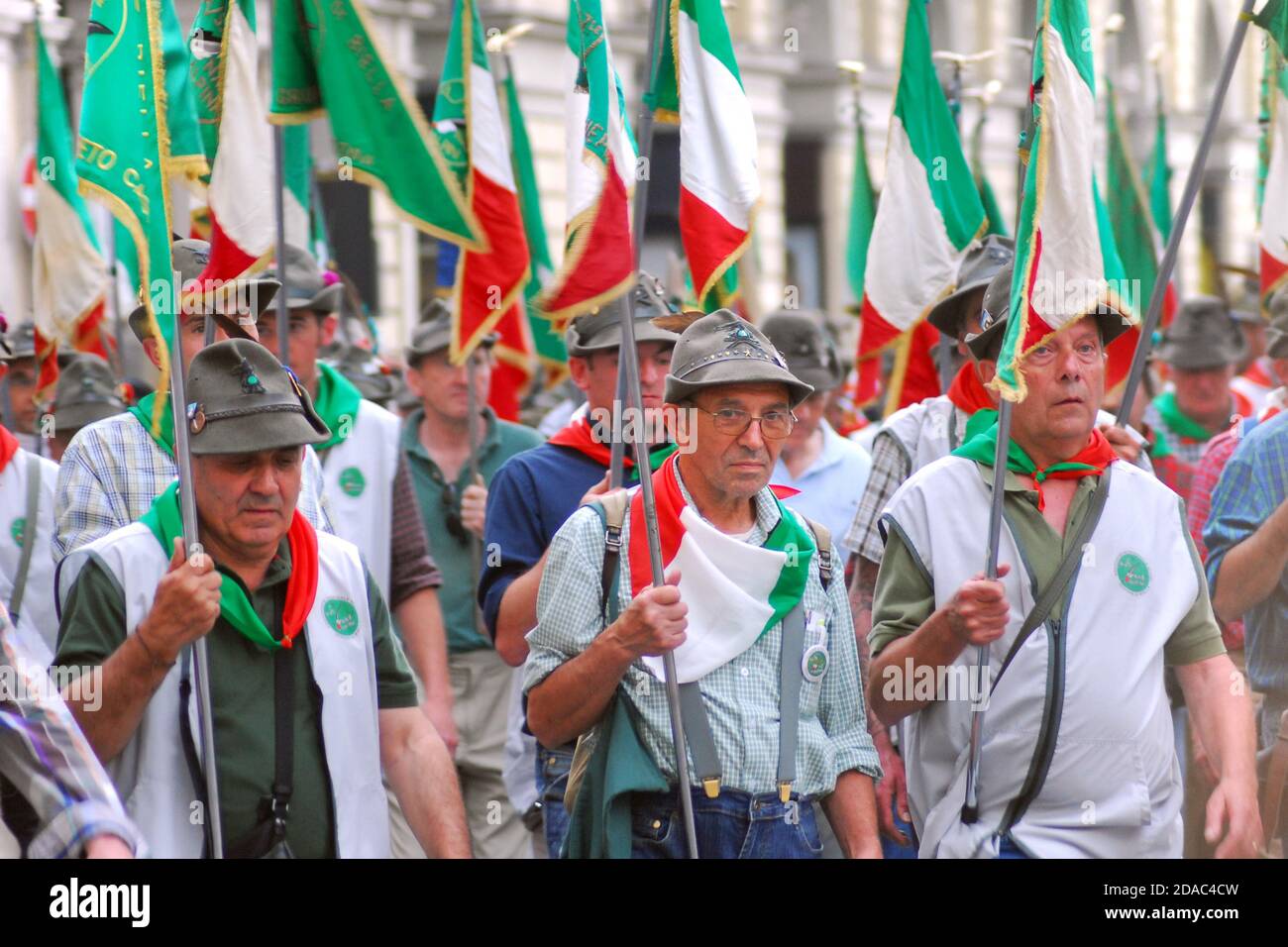Torino, Piemonte/Italia -05/08/2011- 84° raduno nazionale degli Alpini, il corpo di fanteria della guerra di montagna dell'esercito italiano. Foto Stock