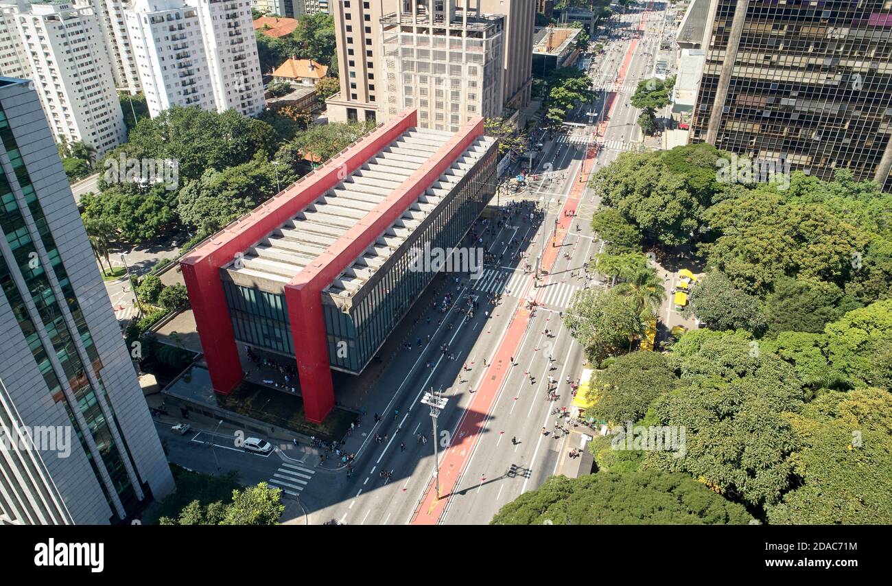 San Paolo, Brasile - Aprile 2019: MASP (Museo d'Arte di San Paolo). Vista aerea del museo MASP, punto di riferimento della città di San Paolo in Avenida Paulista (Avenida Pau Foto Stock