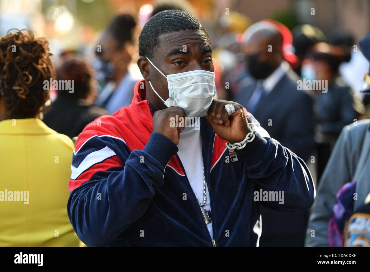 Tracy Morgan presenta commenti all'apertura del Marcy Houses Community Center il 6 novembre 2020 a Brooklyn, New York. Foto Stock