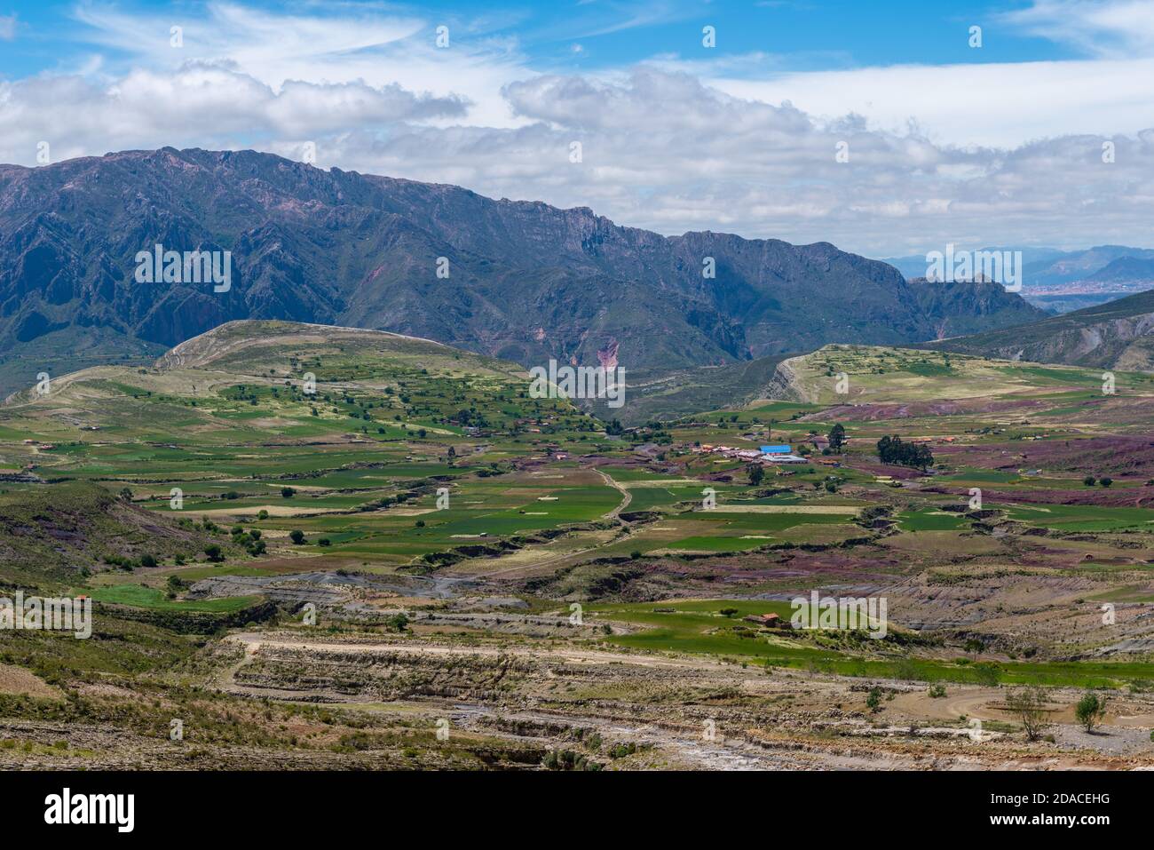 Paesaggio agricolo nella regione di Maragua, departimento Sucre, Cordillera Centrale, Ande, Bolivia, America Latina Foto Stock