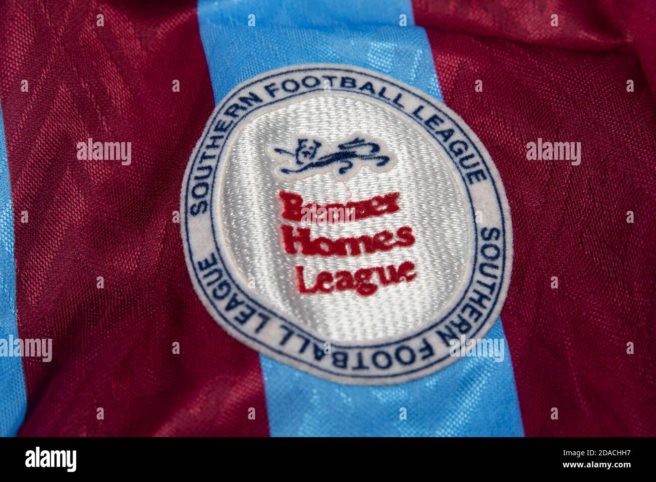 Patch della Southern Football League della 'Beazer Homes League' per il 1995 Maglia Weymouth FC Home Foto Stock
