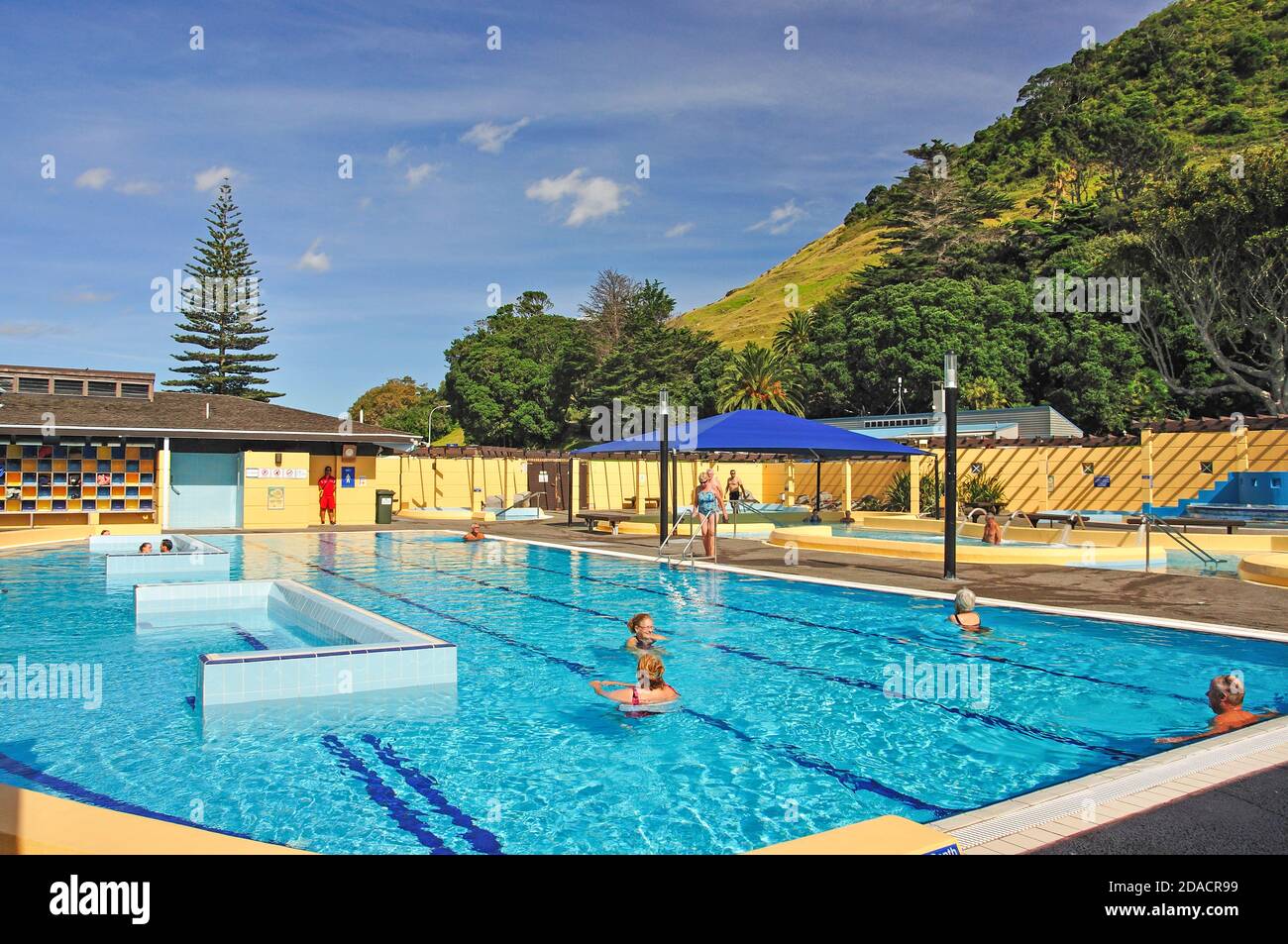 Mount Maunganui calde piscine di acqua salata, Mount Maunganui, Tauranga, Baia di Planty Regione, Isola del nord, Nuova Zelanda Foto Stock