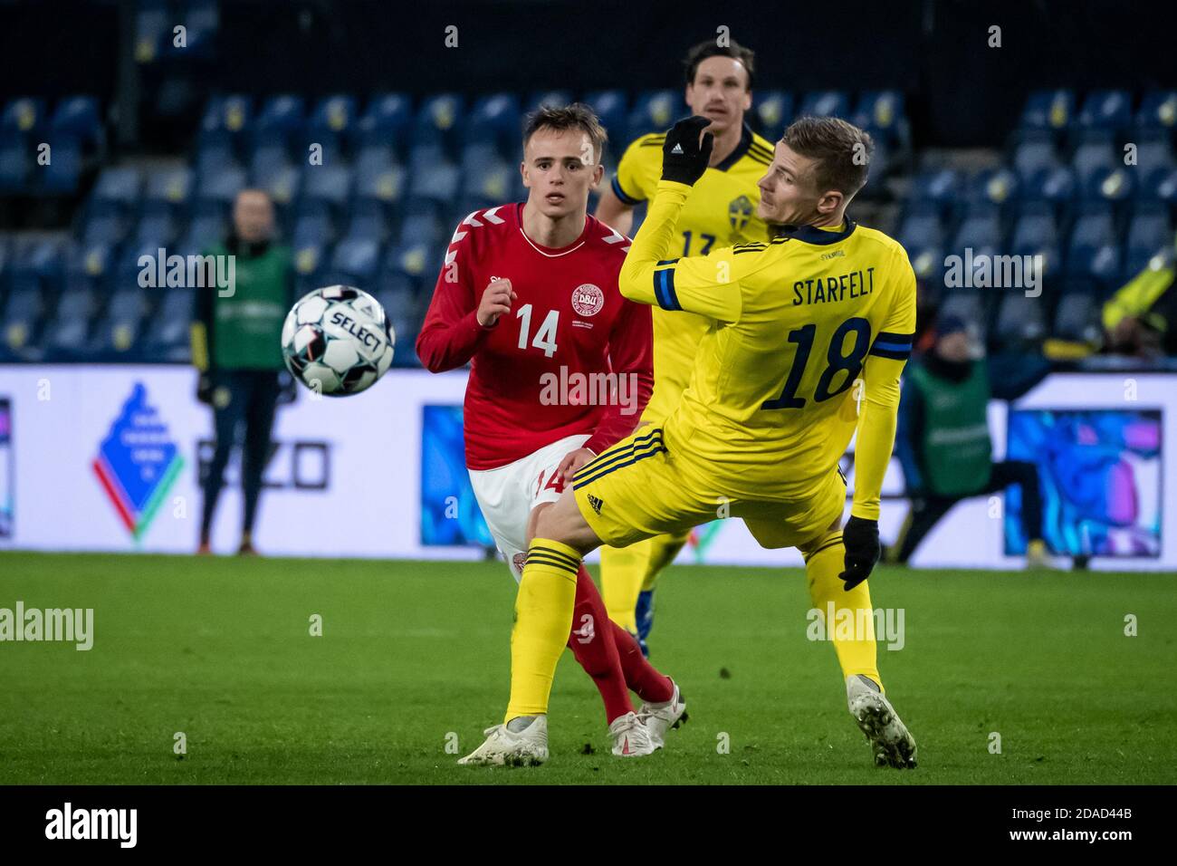 Broendby, Danimarca. 11 Nov 2020. Mikkel Damsgaard (14) della Danimarca ha visto nella partita internazionale di amicizia tra Danimarca e Svezia sul Broendby Stadion di Broendby. (Photo Credit: Gonzales Photo/Alamy Live News Foto Stock