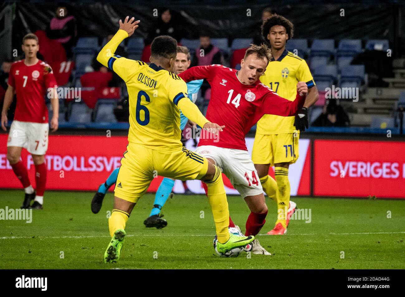 Broendby, Danimarca. 11 Nov 2020. Mikkel Damsgaard (14) della Danimarca ha visto nella partita internazionale di amicizia tra Danimarca e Svezia sul Broendby Stadion di Broendby. (Photo Credit: Gonzales Photo/Alamy Live News Foto Stock